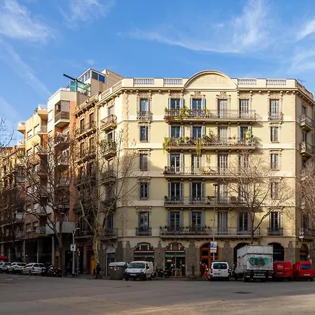 Modernist Family Барселона