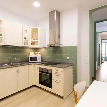 Modernist Family Apartamento Barcelona